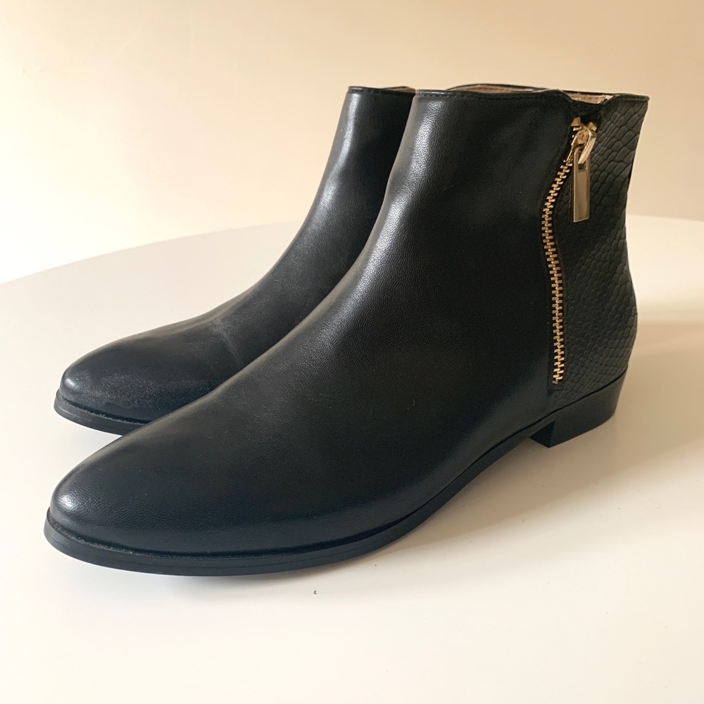 BCBGMAXAZRIA Ankle Booties Size 7 NEW
